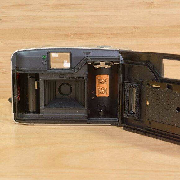 PENTAX PC-3000 35mm Film Point and Shot Camera - Picture 8 of 8